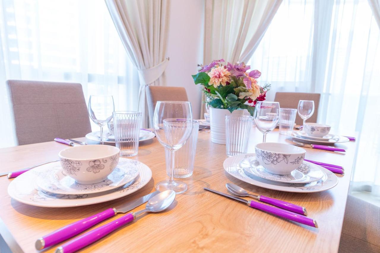 Luxury Escapes - Spacious 2br In The Heart Of Marina- Yacht Bay Apartment Dubai